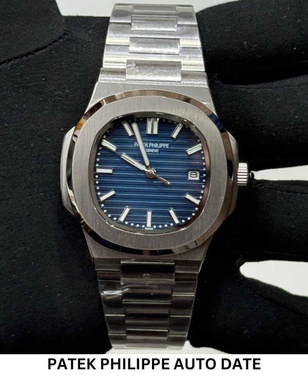 PATEK PHILIPPE NAUTILUS 5711/1A-014 AUTO DATE SAPHIRE