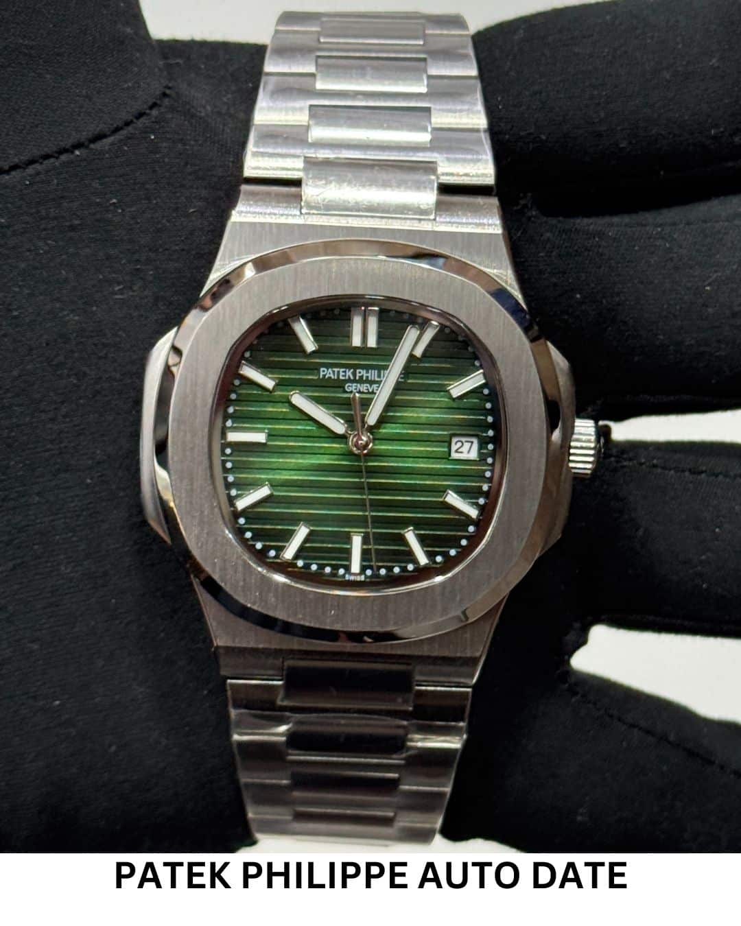 PATEK PHILIPPE NAUTILUS AUTO DATE SAPHIRE